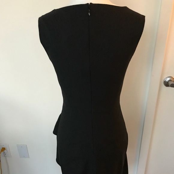BANANA REPUBLIC Boat Neck Dress w/Ruffle Detail - Picture 3 of 5